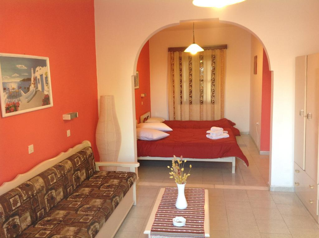 Pansion Zaharoula Hotel Firá Buitenkant foto