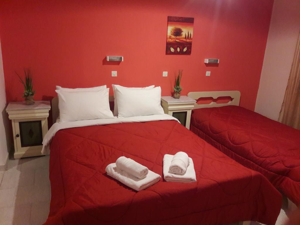 Pansion Zaharoula Hotel Firá Buitenkant foto