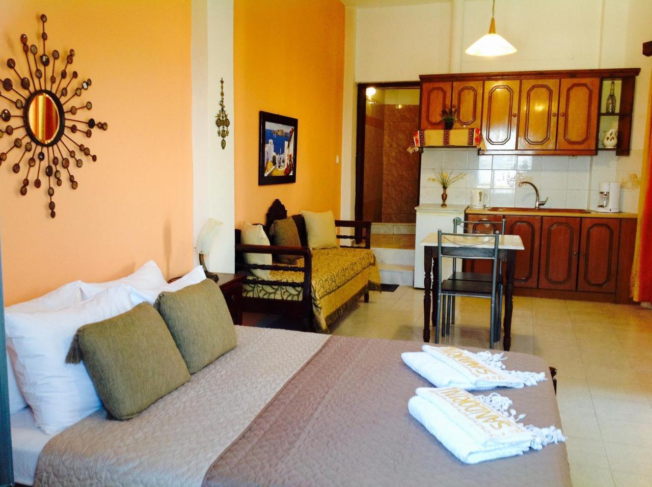 Pansion Zaharoula Hotel Firá Buitenkant foto